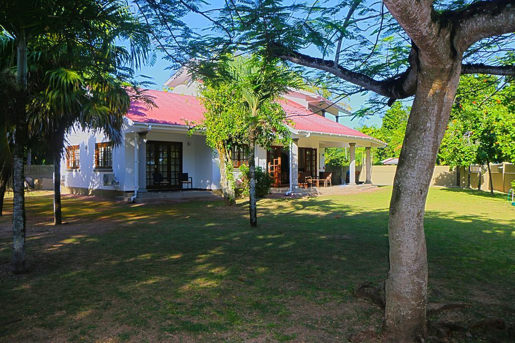 Villa Saint Sauveur Baie Sainte Anne Exterior foto