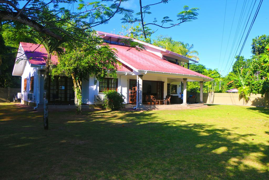 Villa Saint Sauveur Baie Sainte Anne Exterior foto